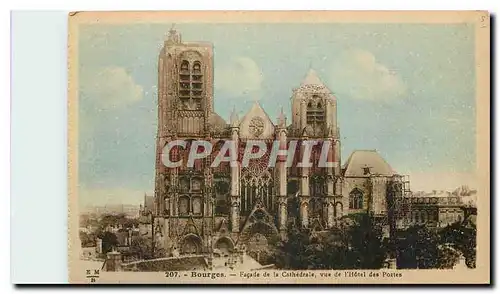 Ansichtskarte AK Bourges Facade de la Cathedrale vue de l'Hotel des Postes