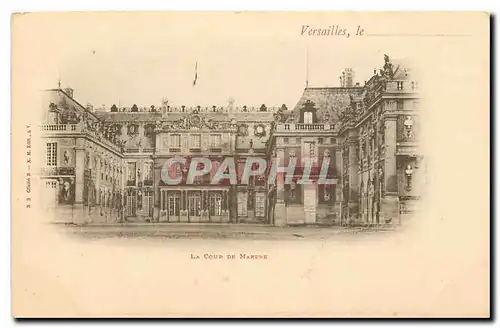 Cartes postales Versailles La Cour de Marbre