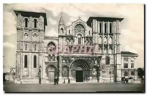 Ansichtskarte AK Bordeaux Gironde L'Eglise Sainte Croix