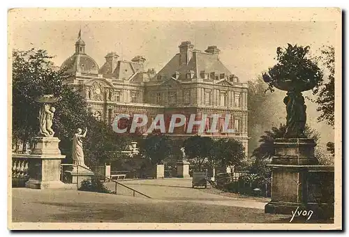 Cartes postales Paris en Flanant le Palais et Jardin du Luxembourg