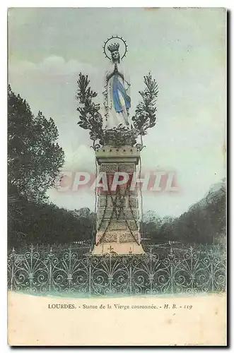 Ansichtskarte AK Lourdes Statue de la Vierge Couronnee