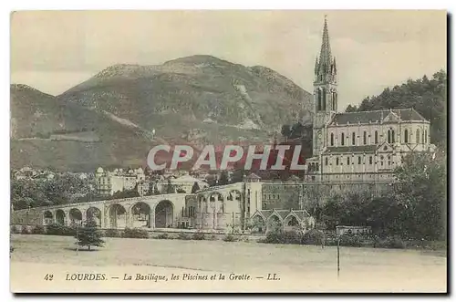 Cartes postales Lourdes La Basilique les Piscines et la Grotte