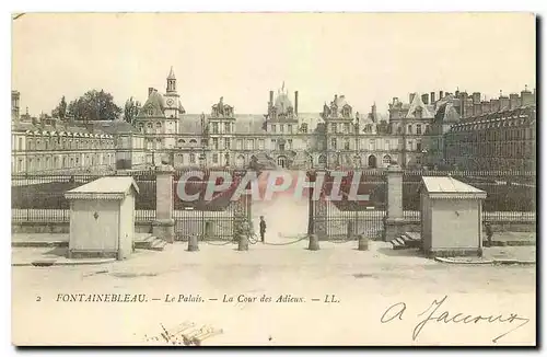 Ansichtskarte AK Fontainebleau Le Palais La Cour des Adieux