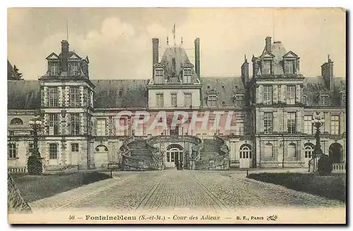 Cartes postales Fontainebleau S et M Cour des Adieux