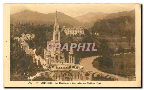 Cartes postales Lourdes La Basilique Vue prise du Chateau Fort