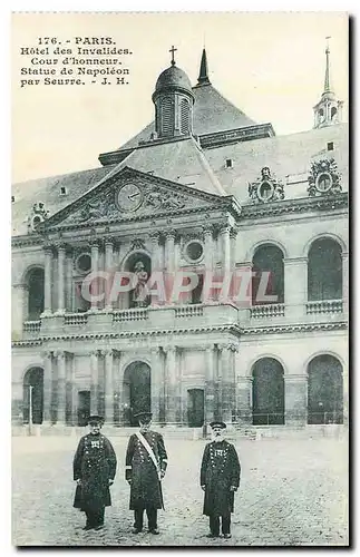 Cartes postales Paris Hotel des Invalides Cour d'Honneur Statue de Napoleon par Seurre