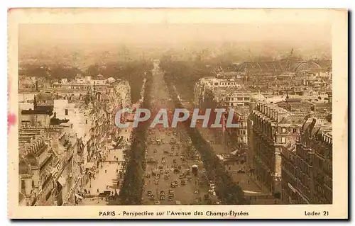 Cartes postales Paris Perspective sur l'Avenue des Champs Elysees