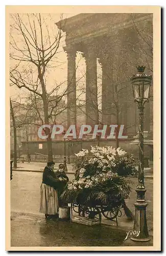 Cartes postales Paris en flanant Marchande de Fleurs Place de la Madeleine