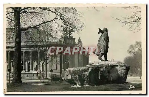 Cartes postales Paris Les Champs Elysees le Grand Palais et la Statue de G Clemenceau