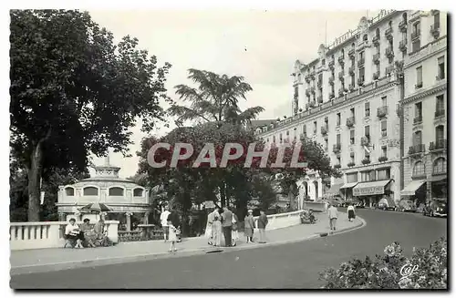 Cartes postales Royat P de D boulevard Vaquez et Source Eugenie