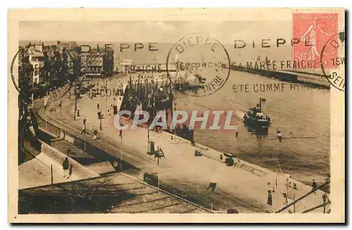 Cartes postales Le Treport L'Entree du Port et le Quai Francois I Bateaux de peche