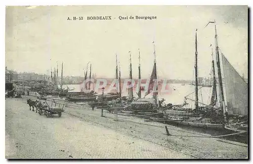 Ansichtskarte AK Bordeaux Quai de Bourgogne Bateaux de peche