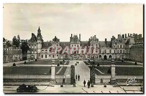 Cartes postales Palais de Fontainebleau Facade 16 siecle et Cour des Adieux