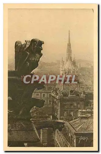 Cartes postales Paris en Flanant Chimere de Notre Dame et Sainte Chapelle