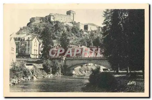 Cartes postales Lourdes le chateau fort et le Gave