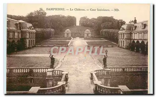 Cartes postales Dampierre Le Chateau Cour Interieure