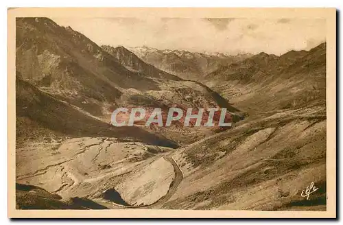 Ansichtskarte AK Route du Tourmalet Le Fet a Cheval Au fond Chaine d'Ardiden