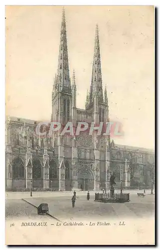 Ansichtskarte AK Bordeaux La Cathedrale lES Fleches