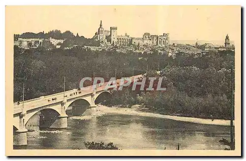 Cartes postales Avignon le Pont Villeneuve et le Palais des Papes