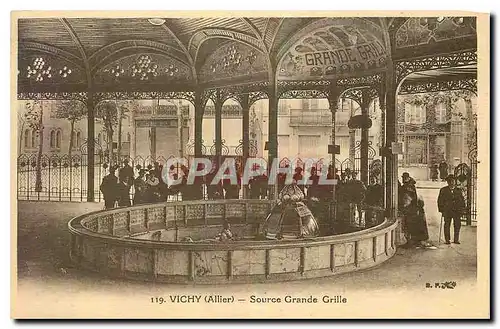 Cartes postales Vichy Allier Source Grande Grille