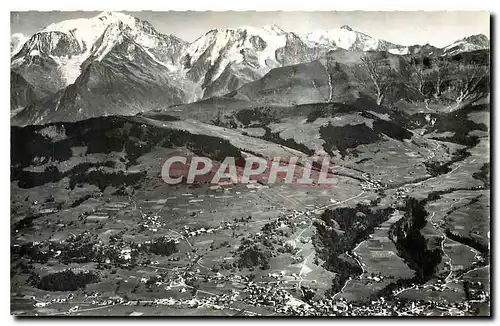 Ansichtskarte AK Megeve l'Ensoleillee Haute Savoie Vue generale aerienne et Massif du Mont Blanc