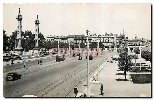 Cartes postales Bordeaux Les Colonnes Rostrales