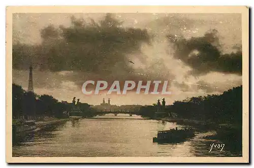 Cartes postales Paris en flanant Perspective sur la Seine vue du Pont de la Concorde