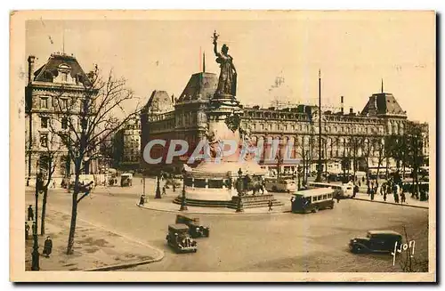 Cartes postales Paris en Flanant Place de la Republique