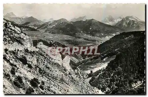 Cartes postales Environs de Chatillon en Diois Drome en montant au Col de Crimone vue sur la Vallee de
