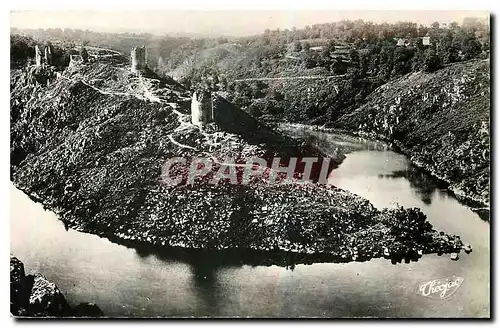 Ansichtskarte AK Creuse Pittoresque Crozant vue d'ensemble des Ruines