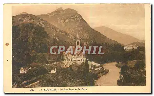 Cartes postales Lourdes La Basilique et le Gave