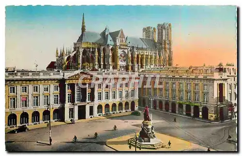 Cartes postales Reims Place Royale et la Cathedrale