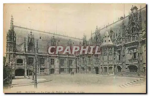 Cartes postales Rouen La Cour du Palais de Justice