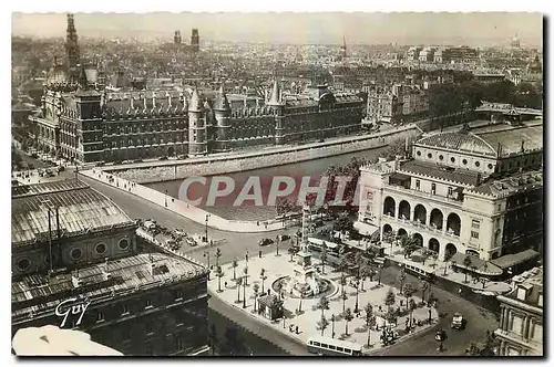 Cartes postales Paris et ses Merveilles Panorama sur la Place du Chatelet et la Conciergerie