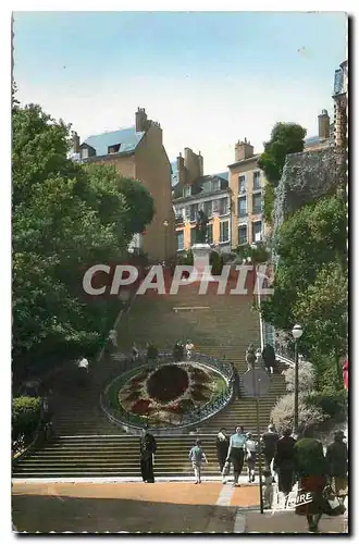 Cartes postales Les Merveilles du Val de Loire Blois Loir et Cher l'escalier et la statue de Denis Papin