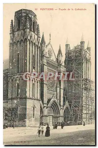 Cartes postales Poitiers Facade de la Cathedrale