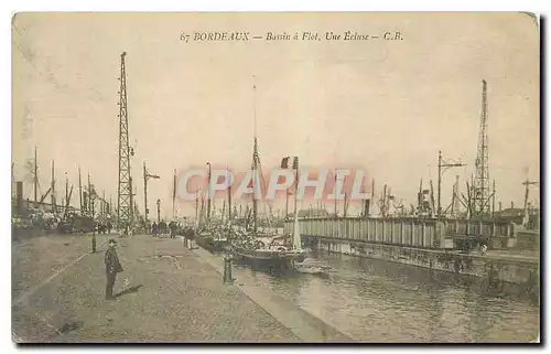 Cartes postales Bordeaux Bassin a Flot Une Ecluse