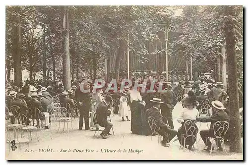 Ansichtskarte AK Vichy Sur le Vieux Parc L'Heure de la Musique