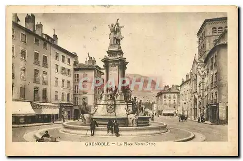 Cartes postales Grenoble La Place Notre Dame