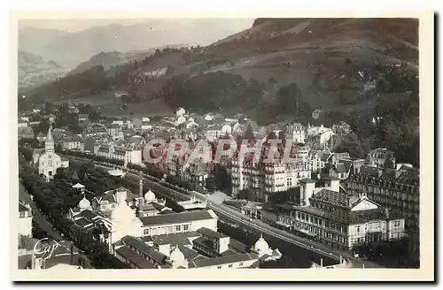 Cartes postales La Bourboule Vue generale et l'Etablissement Thermal