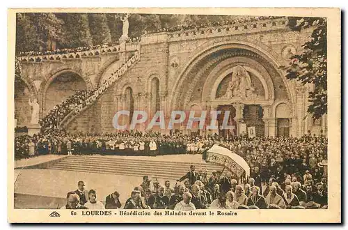 Cartes postales Lourdes Benediction des Malades devant le Rosaire