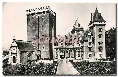 Ansichtskarte AK Pau Le Chateau Donjon et facade Est