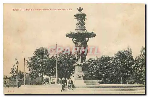 Ansichtskarte AK Reims Place de la Republique et Fontaine Bartholdi