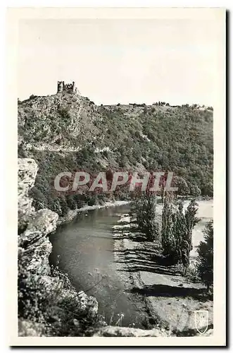 Ansichtskarte AK La Vallee pittoresque de la Sioule la bas en haut de la Crete la ruine orgueilleuse de Chateau R