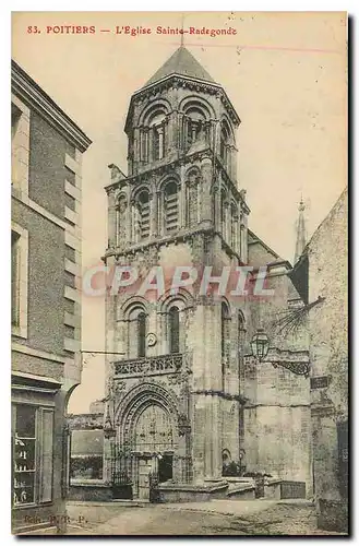Cartes postales Poitiers L'Eglise Sainte Radegonde