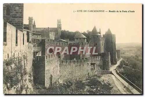 Ansichtskarte AK Cite de Carcassonne Montee de la porte d'Aude