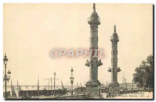 Cartes postales Bordeaux La Colonnes Rostrales