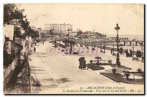 Cartes postales Arcachon Cote d'Argent Le Boulevard Promenade Vue vers le Grand Hotel