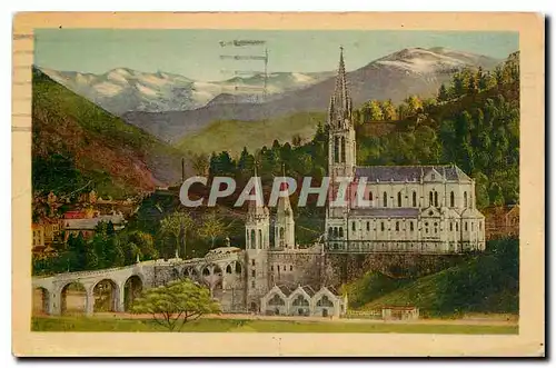 Cartes postales Lourdes La Basilique et le Pic du Jer