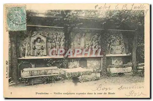 Cartes postales Pontoise Vieilles sculptures exposes dans ls cour du Musee